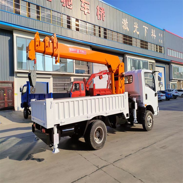 阜新蒙古族自治县三轮随车吊定制 农用改装机自备吊中瑞长期出售